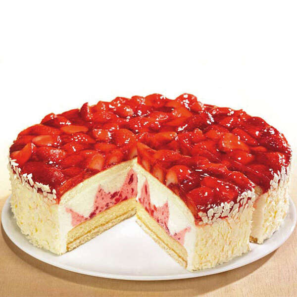 SCHÖLLER Erdbeer-Buttermilch-Torte